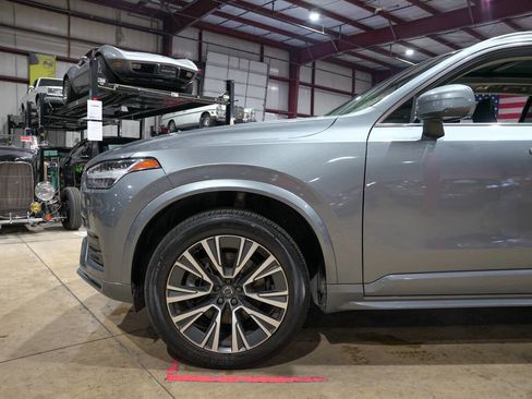 Used 2020 Volvo XC90 T5 Momentum w/ Protection Package Premier image 3