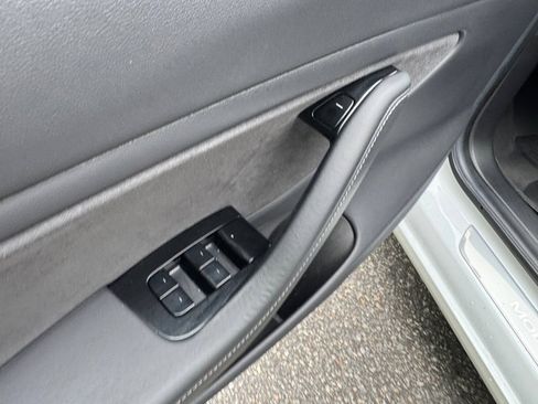 Used 2019 Tesla Model 3 Mid Range RWD image 12