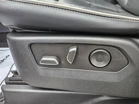 Used 2023 Cadillac Escalade Sport image 9