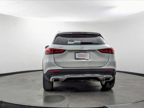 Used 2021 Mercedes-Benz GLA 250 4MATIC w/ Premium Package image 7
