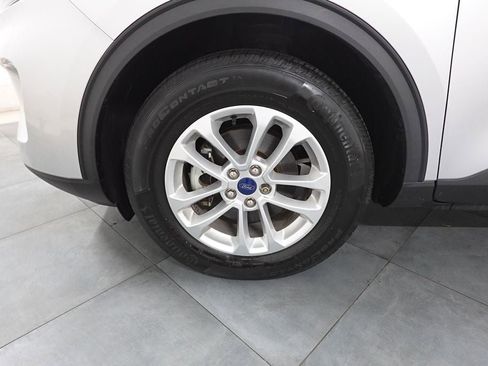 Used 2020 Ford Escape SE image 29