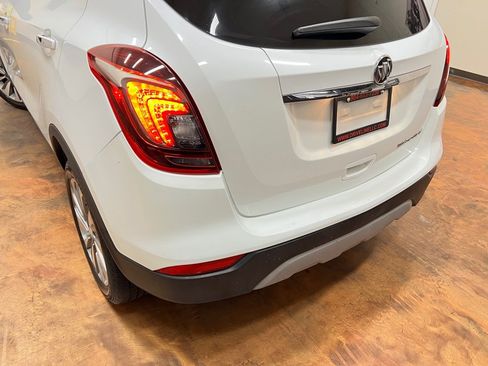 Used 2020 Buick Encore Preferred FWD image 43