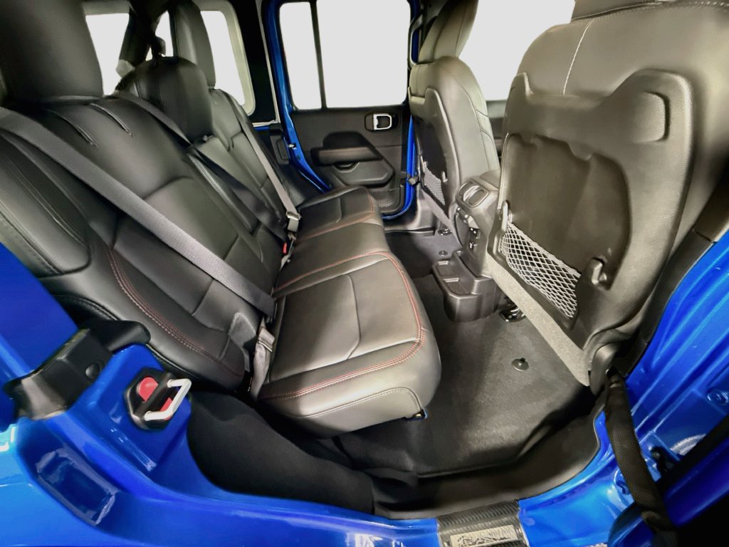 Used 2025 Jeep Wrangler Unlimited Rubicon AWD/4WD image 29