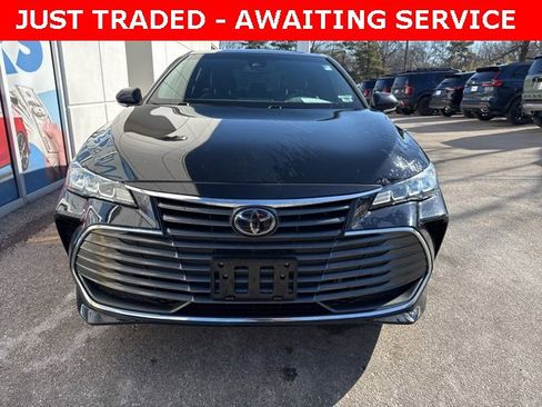 Used 2021 Toyota Avalon XLE image 2