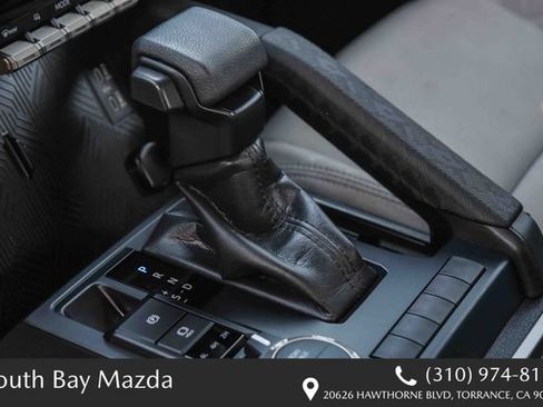 Used 2025 Toyota Tacoma SR5 AWD/4WD image 19