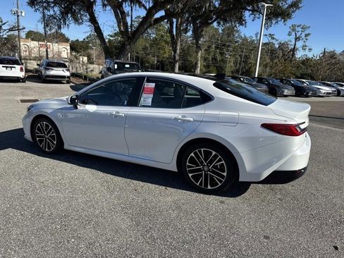 Certified 2025 Toyota Camry XLE image 4