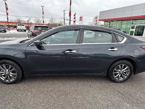 Used 2015 Nissan Altima 2.5 S w/ Special Edition Package image 2