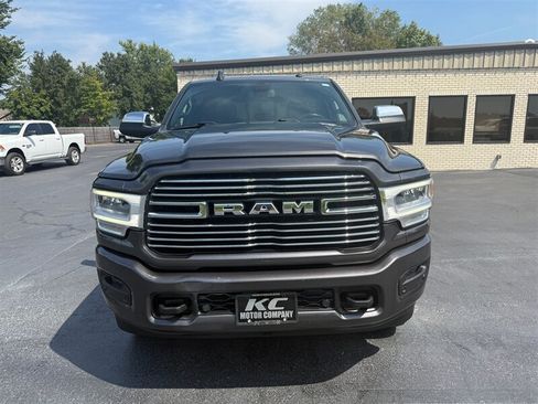 Used 2022 RAM 2500 Laramie AWD/4WD image 4