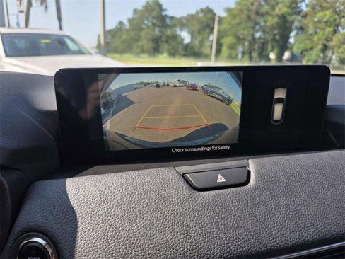 New 2025 MAZDA CX-70 Plug-In Hybrid w/ Premium Pkg image 16