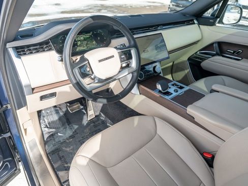 Certified 2023 Land Rover Range Rover SE image 11