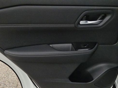 New 2026 Nissan Rogue SV image 12