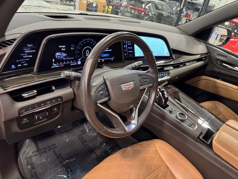 Used 2021 Cadillac Escalade ESV Premium Luxury w/ Driver Assist Tech Package image 17