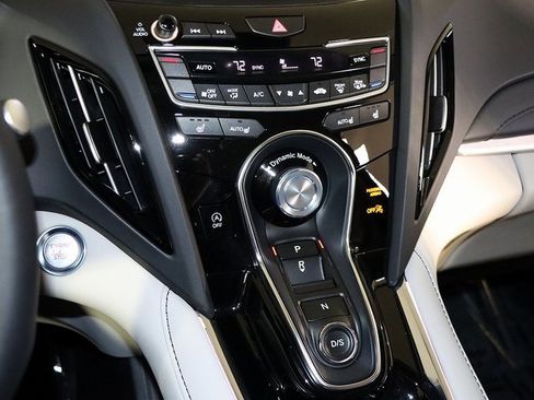 Certified 2025 Acura RDX w/ Technology Package image 20