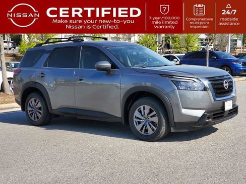 Certified 2023 Nissan Pathfinder SV image 1