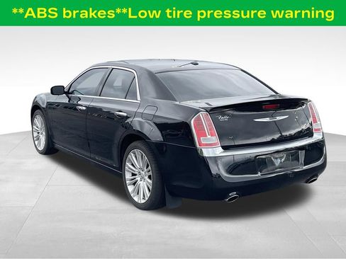 Used 2011 Chrysler 300 C w/ Sound Group RWD image 7
