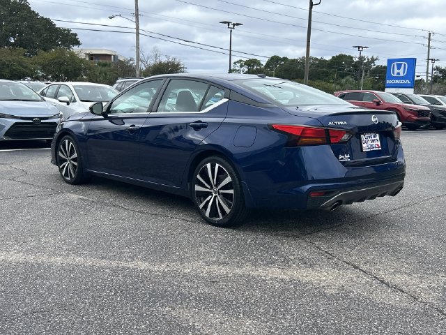 Used 2020 Nissan Altima 2.5 SR w/ Premium Package FWD image 4