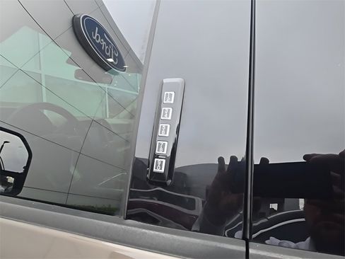 Used 2017 Ford F250 Lariat image 13