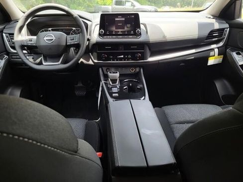 New 2025 Nissan Rogue SV image 19