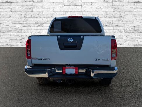 Used 2019 Nissan Frontier SV image 8
