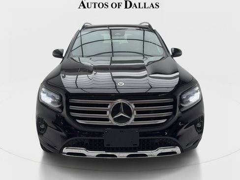 Used 2025 Mercedes-Benz GLB 250 4MATIC image 3