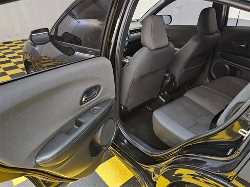 Used 2019 Honda HR-V Sport image 15