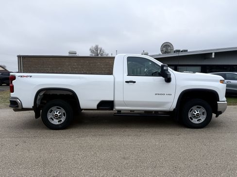 Used 2025 Chevrolet Silverado 2500 W/T w/ WT Convenience Package image 6