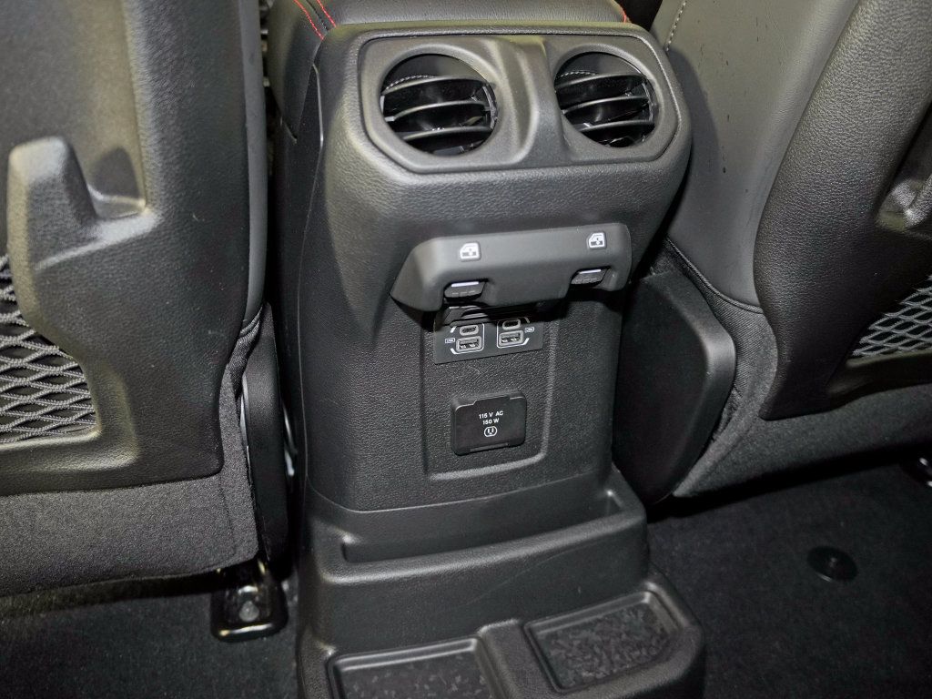 Used 2025 Jeep Wrangler Unlimited Rubicon AWD/4WD image 41