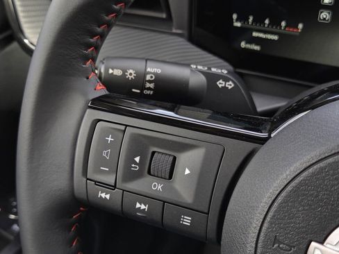 New 2026 Nissan Kicks SR FWD image 24
