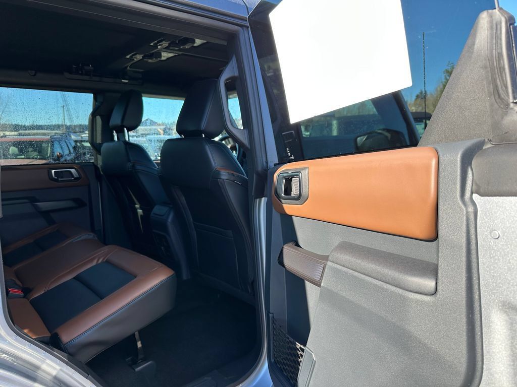 New 2024 Ford Bronco Outer Banks AWD/4WD image 12