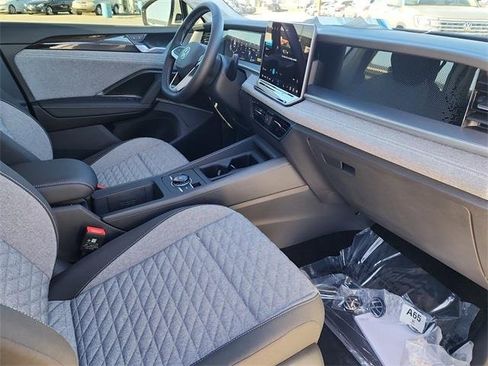 New 2026 Volkswagen Tiguan S image 14