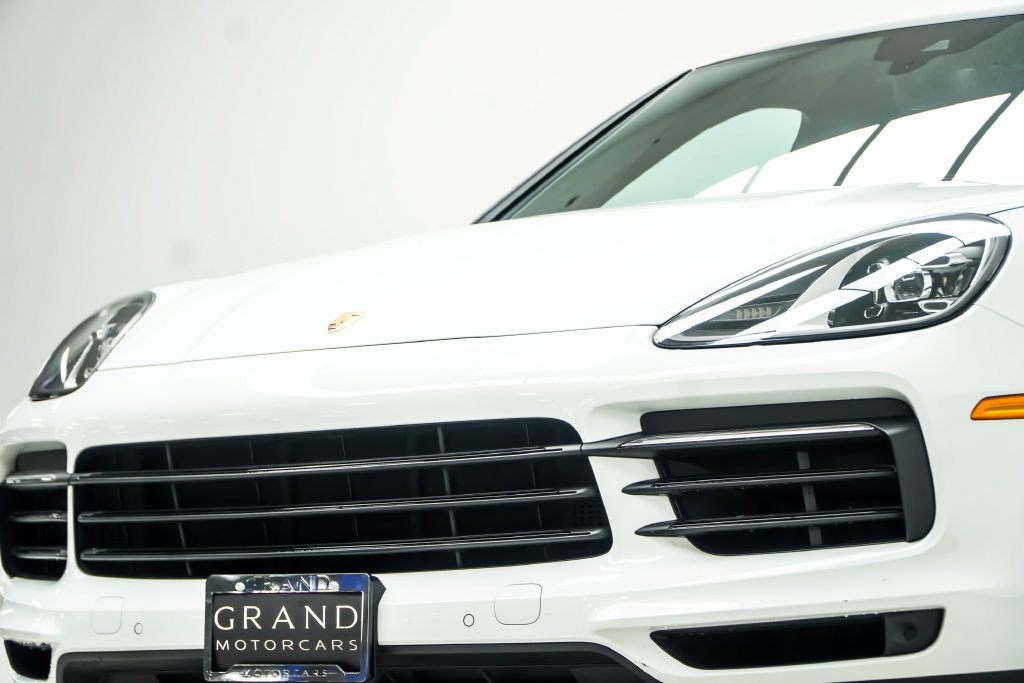 Used 2023 Porsche Cayenne Coupe AWD/4WD image 2