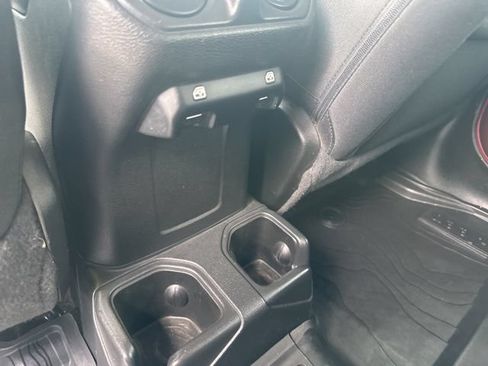 Used 2022 Jeep Wrangler Unlimited Sport AWD/4WD image 27