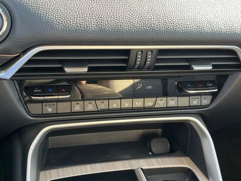 Used 2025 MAZDA CX-70 Plug-In Hybrid w/ Premium Pkg image 21