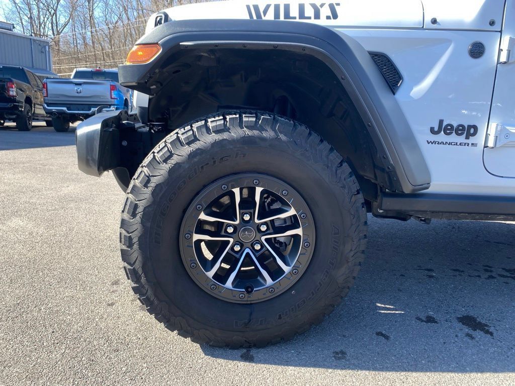 Used 2024 Jeep Wrangler Unlimited Sport AWD/4WD image 10