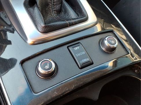 Used 2017 INFINITI QX70 AWD image 10