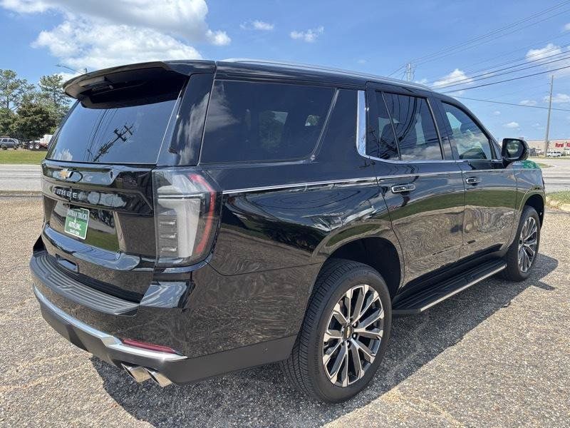 Used 2025 Chevrolet Tahoe High Country RWD image 5