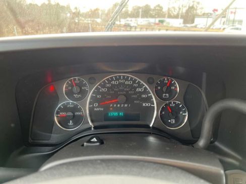 Used 2024 Chevrolet Express 2500 w/ Driver Convenience Package RWD image 14