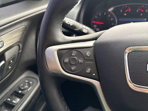 Used 2024 GMC Terrain SLT image 18