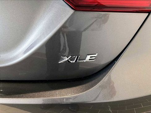 Used 2022 Toyota Camry XLE w/ Carpet Mat Package (TMS) image 36