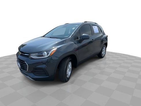 Used 2022 Chevrolet Trax LT w/ Driver Confidence Package AWD/4WD image 4