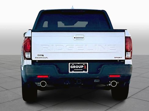 Used 2025 Honda Ridgeline Sport image 4