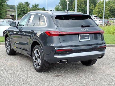 Certified 2025 Audi Q5 Premium w/ Convenience Package AWD/4WD image 10