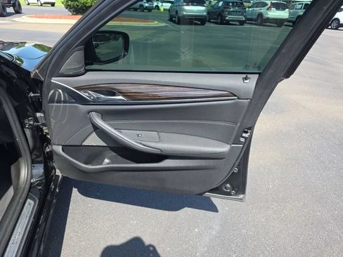 Used 2021 BMW 530i w/ Premium Package RWD image 54