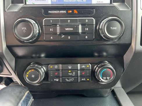 Used 2020 Ford F150 XLT w/ Equipment Group 302A Luxury AWD/4WD image 27