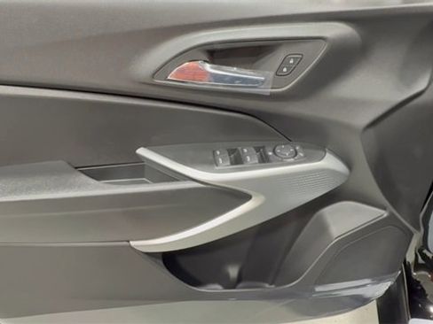 New 2026 Chevrolet Trax LS image 10