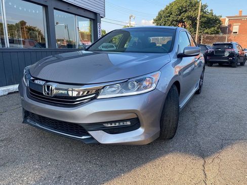 Used 2017 Honda Accord LX image 14
