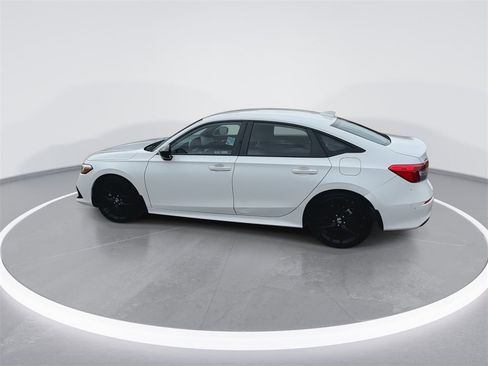 Used 2023 Honda Civic Sport image 9