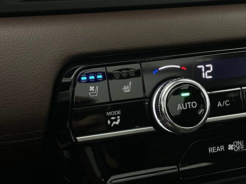 Used 2023 Honda Pilot Elite image 6