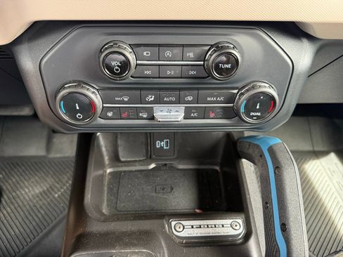 Used 2022 Ford Bronco Wildtrak AWD/4WD image 28