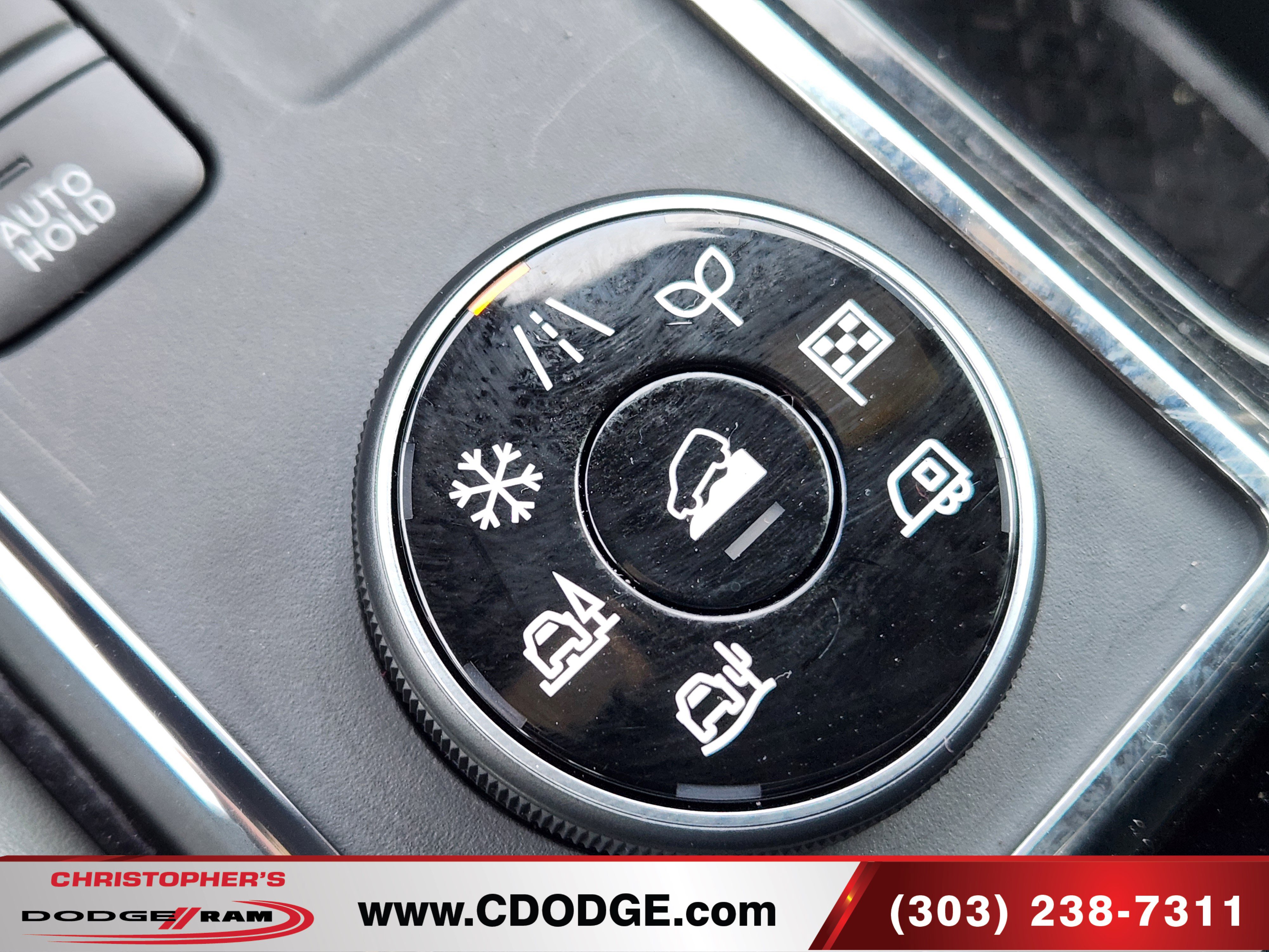 Used 2026 Nissan Pathfinder Rock Creek AWD/4WD image 14